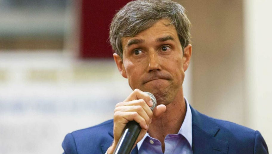 Beto Runs Into Student in Bathroom Before Town Hall – Gets Asked If He’s ‘Here to See Beto’