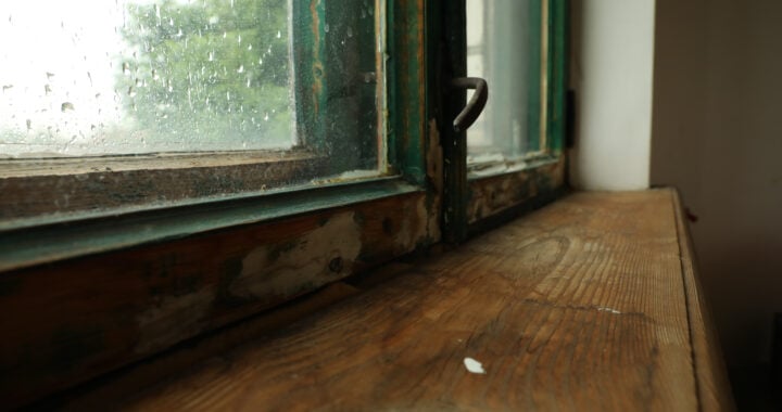 5 Proven Ways to Shield Your Windows from Harsh Desert Dust