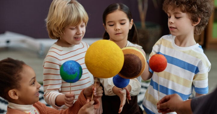 Fine Motor vs. Gross Motor Skills: What’s the Difference?